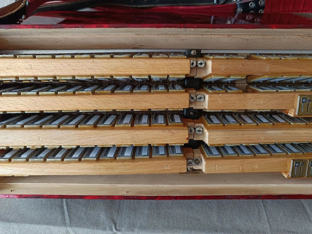 Acordeon Royal Standart 120 baixos R$ 9.800 - Foto 5