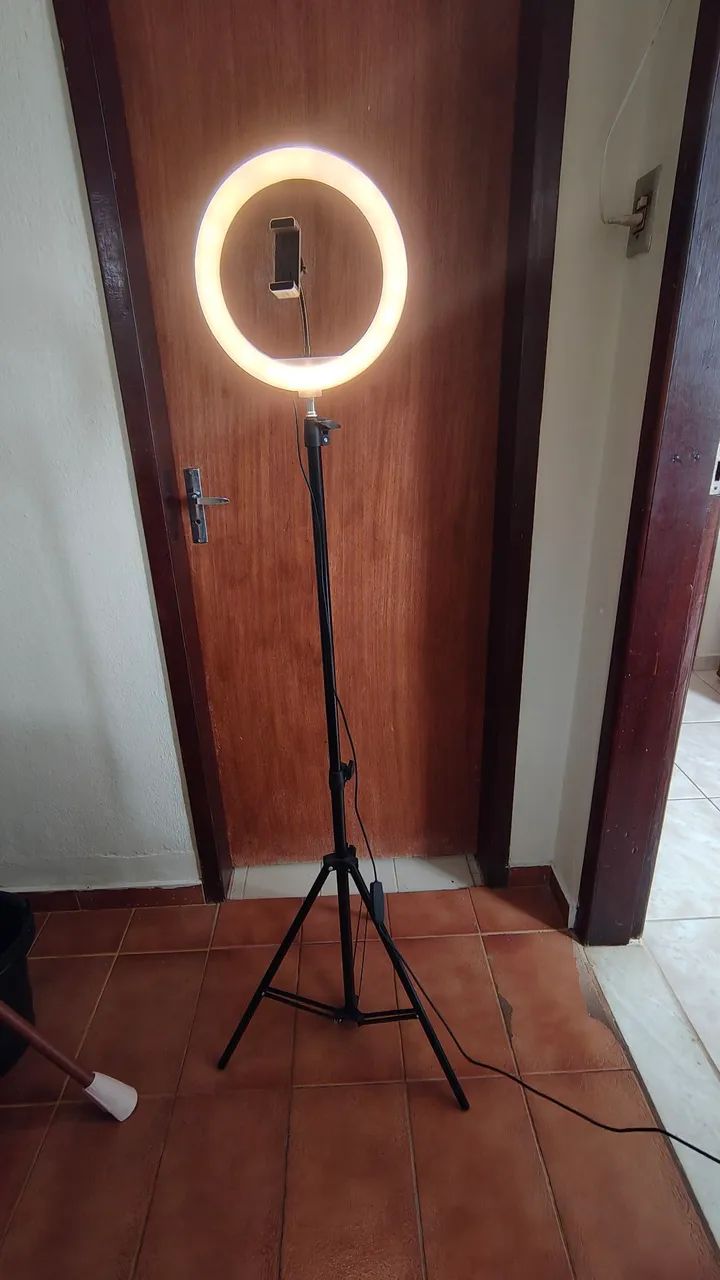 Iluminador de LED Ring Light - 10 polegadas (26 cm)
