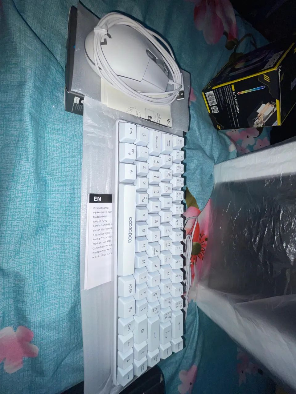 Vendo mouse Logitech G203 e teclado (ambos estão novos) 