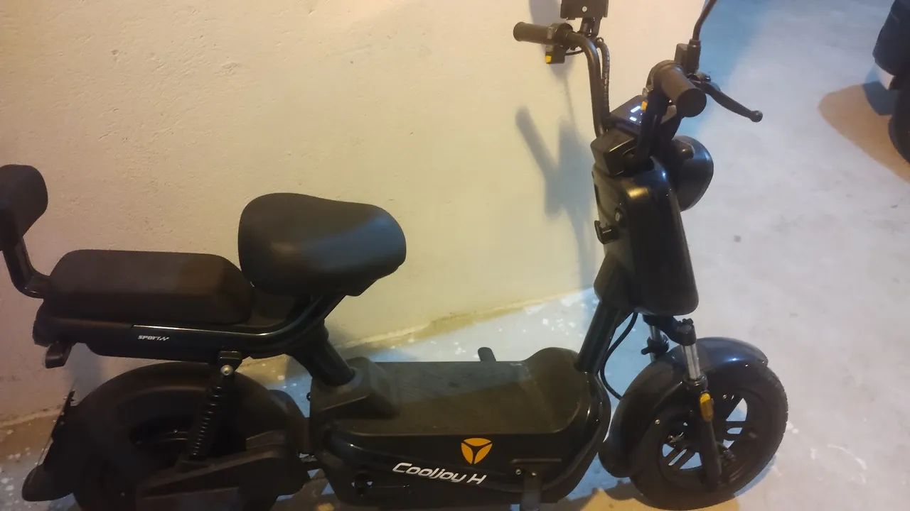 Scooter eletrônica nova 
