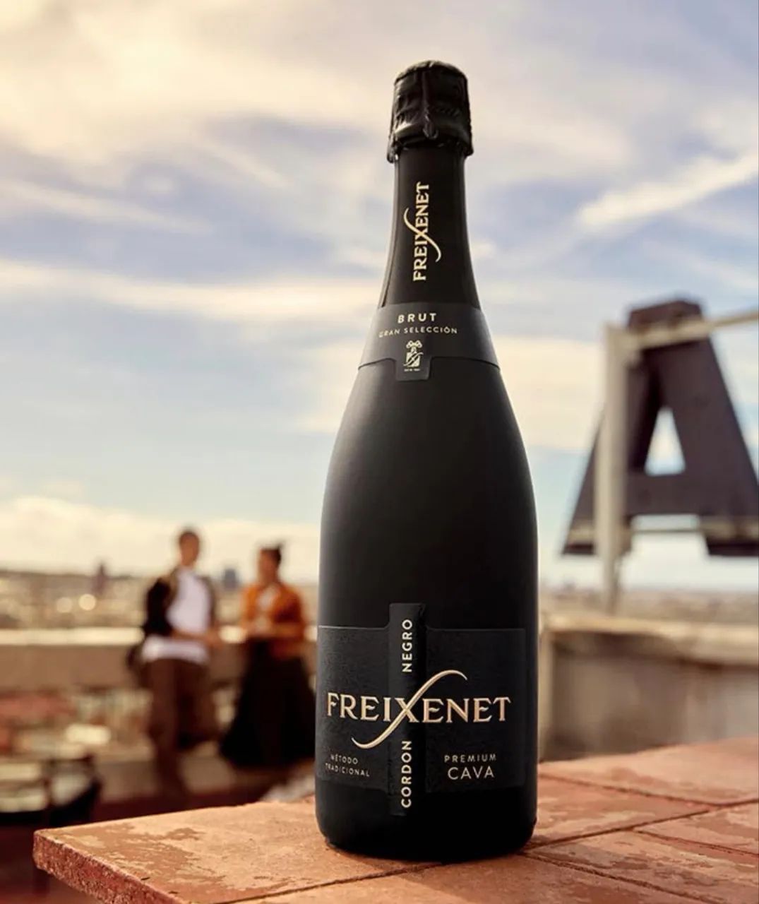 8 Caixas com 06 Espumantes Freixenet Brut Cordon Negro 