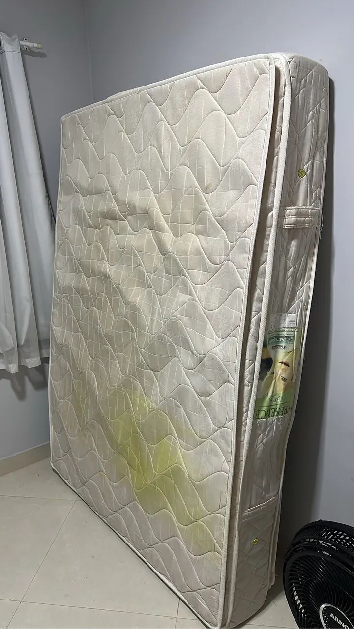 VENDO COLCHÃO DE CASAL BOX, EM ÓTIMO ESTADO 