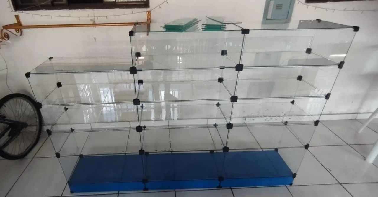 Expositor 1.80 de comprimento 1.20 de altura por 30 largura  - Foto 3