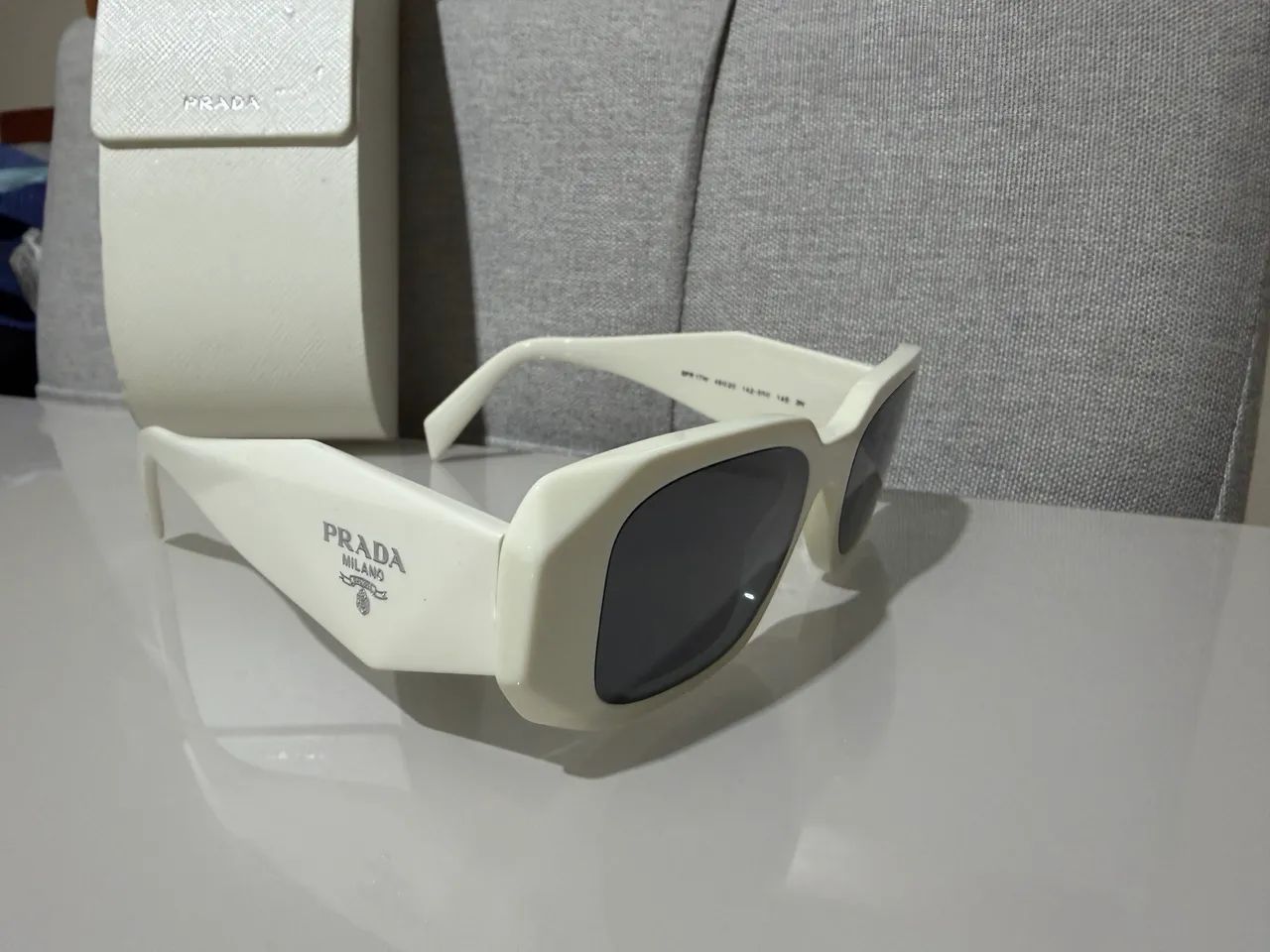 Óculos de sol Prada Symbole off white original  - Foto 3