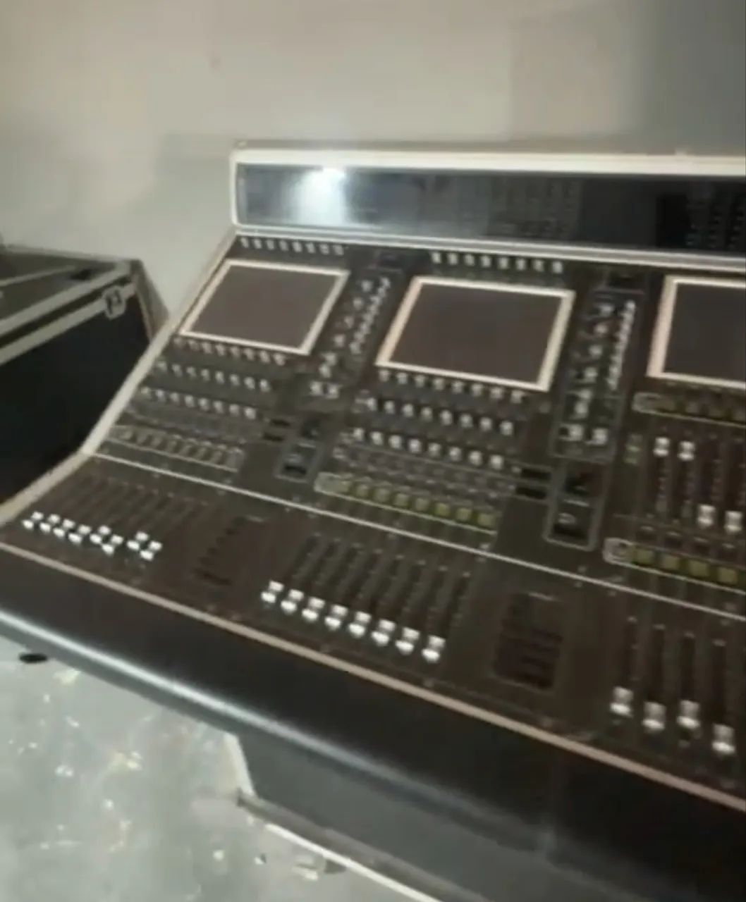 Mesa de Som Digico D5 live - Foto 2