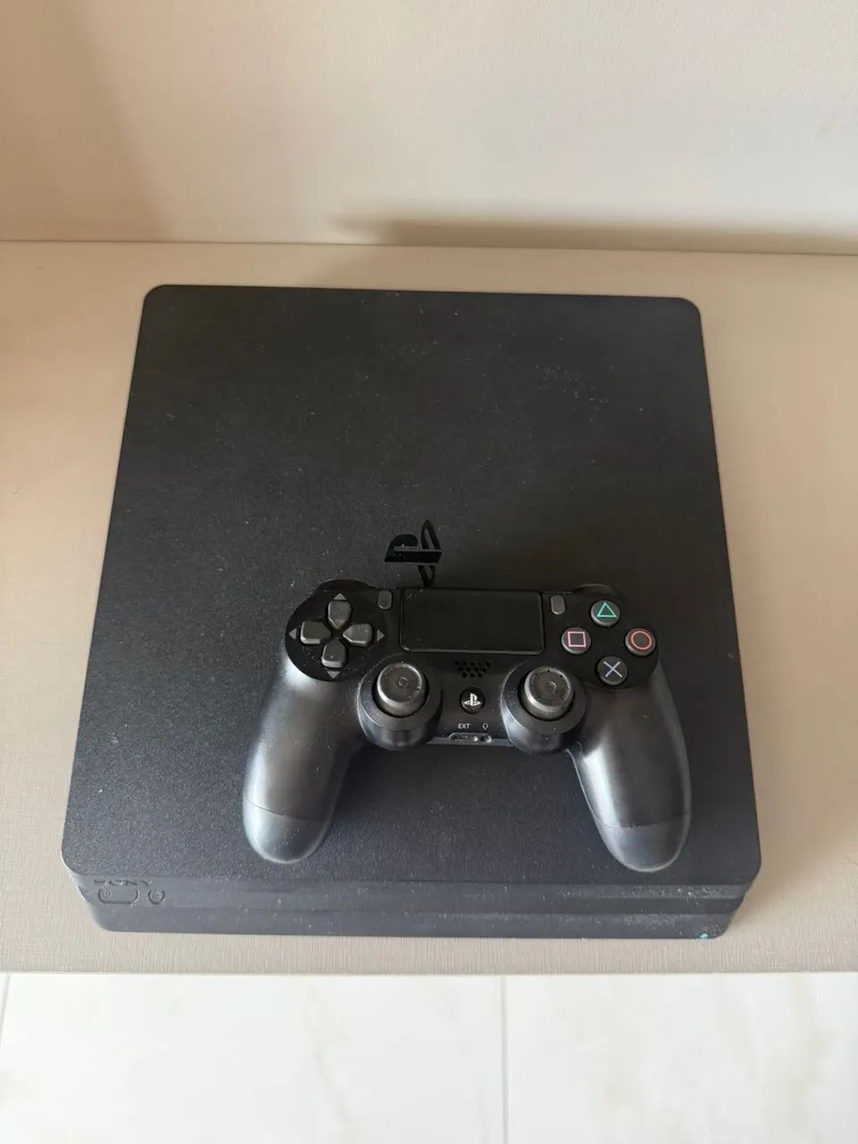 Ps4 slim 1 TB