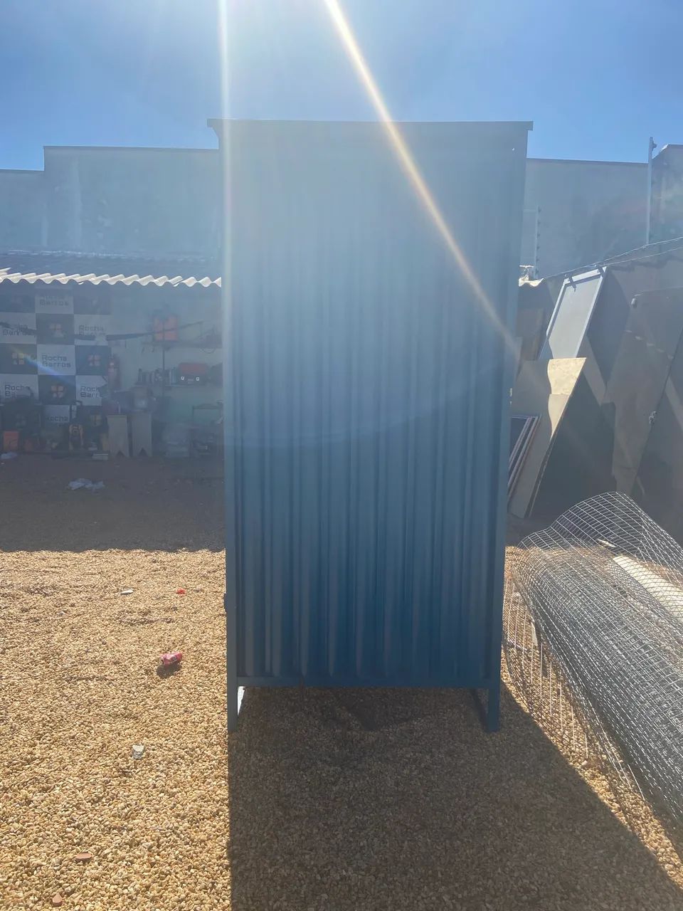 Vendo container Banheiro Almoxarifado 
