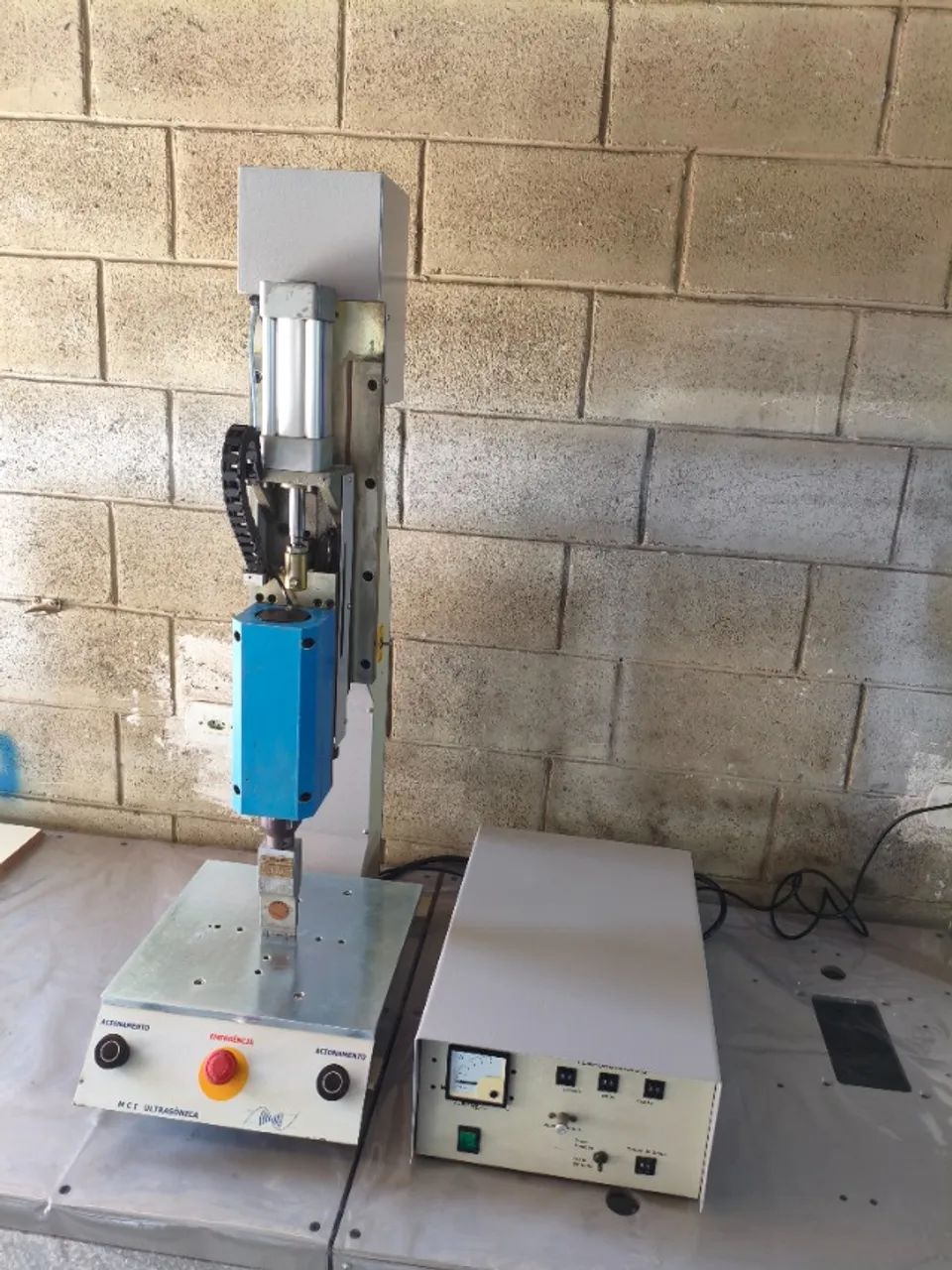 Máquina de Solda Por Ultrassom / Ultra-som/ Solda de Termoplásticos.