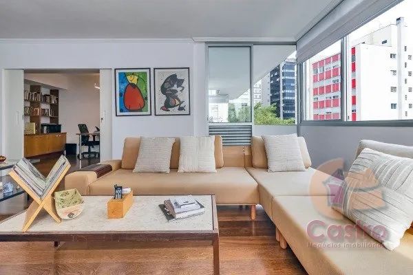 Amplo apartamento de 3 dormitórios com 2 suites (sendo uma master) cuidadosamente reformad - Foto 4