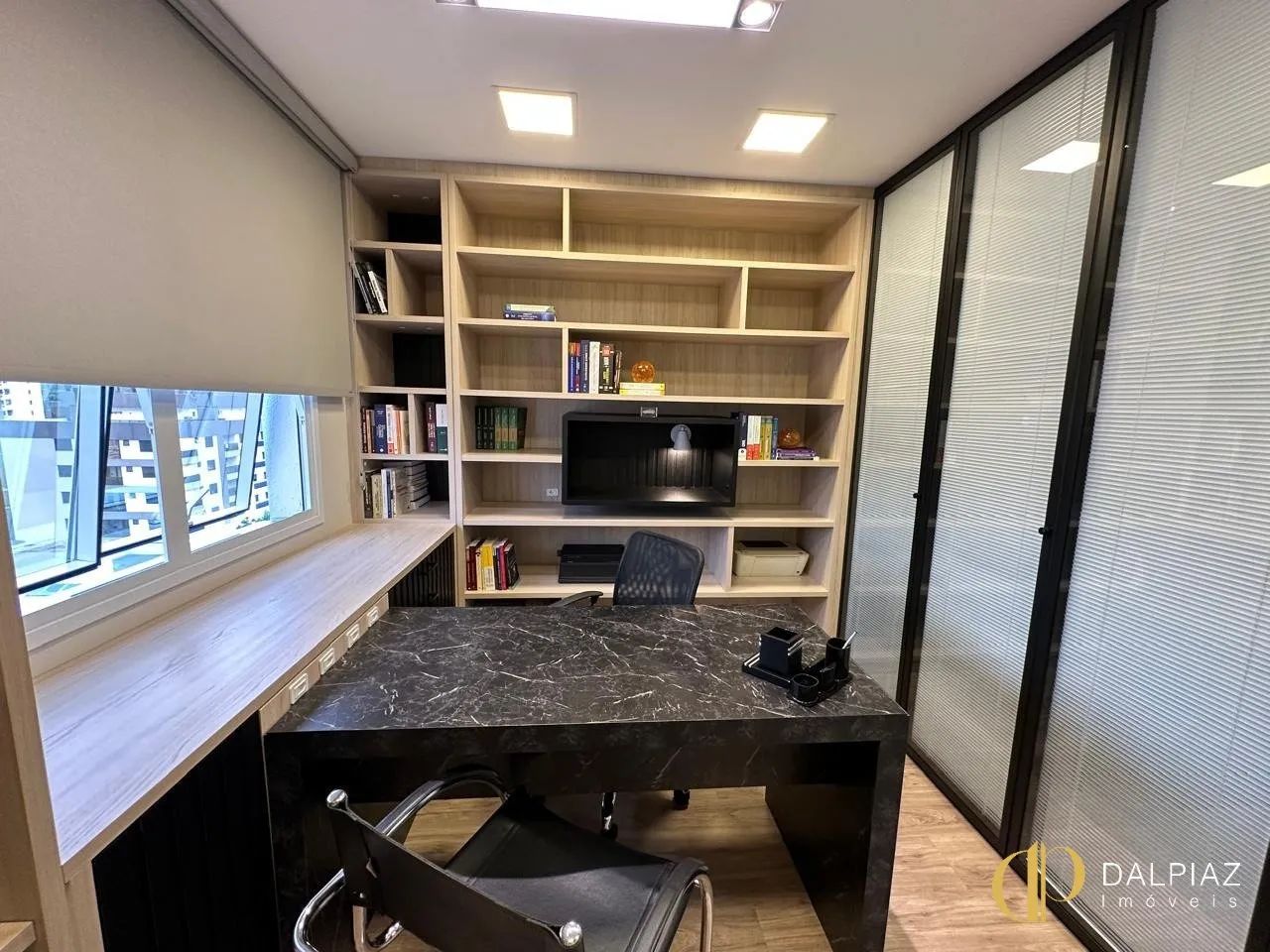 Excelente Sala Comercial na Trindade toda mobiliada para locação - Foto 3
