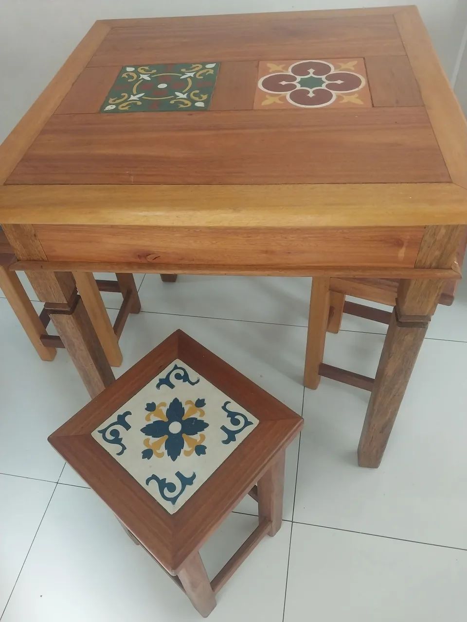 Vende-se jogo de mesa - Foto 2