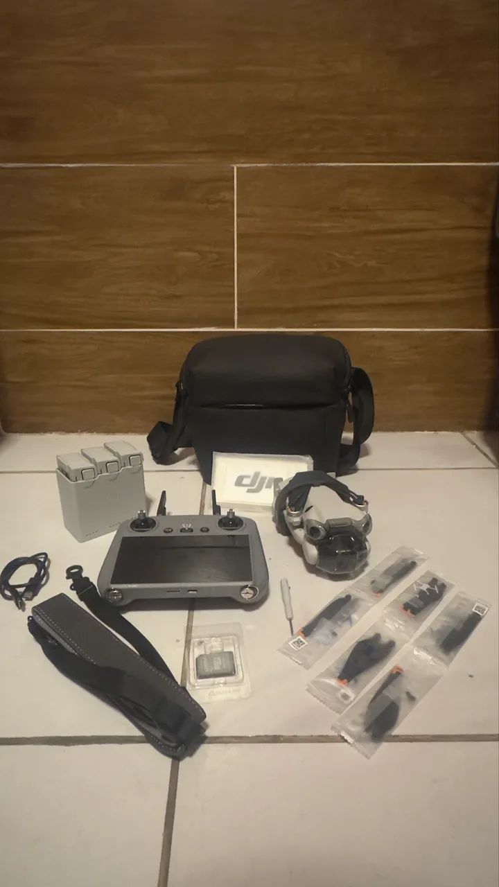 DJI MINI 4 Pro Fly More Combo  - Foto 4