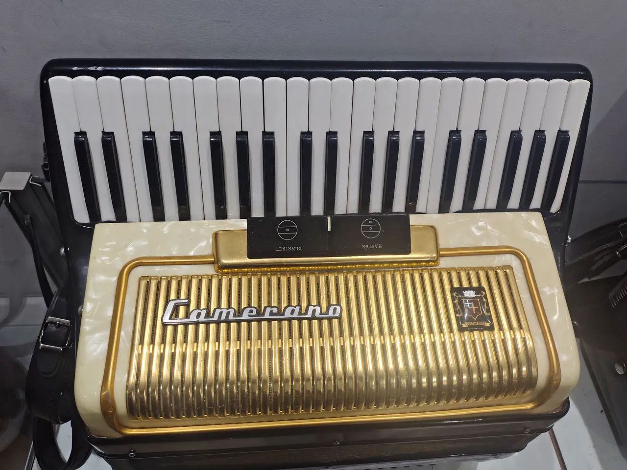 Acordeon Scandalli Camerano 120 baixos - Foto 4