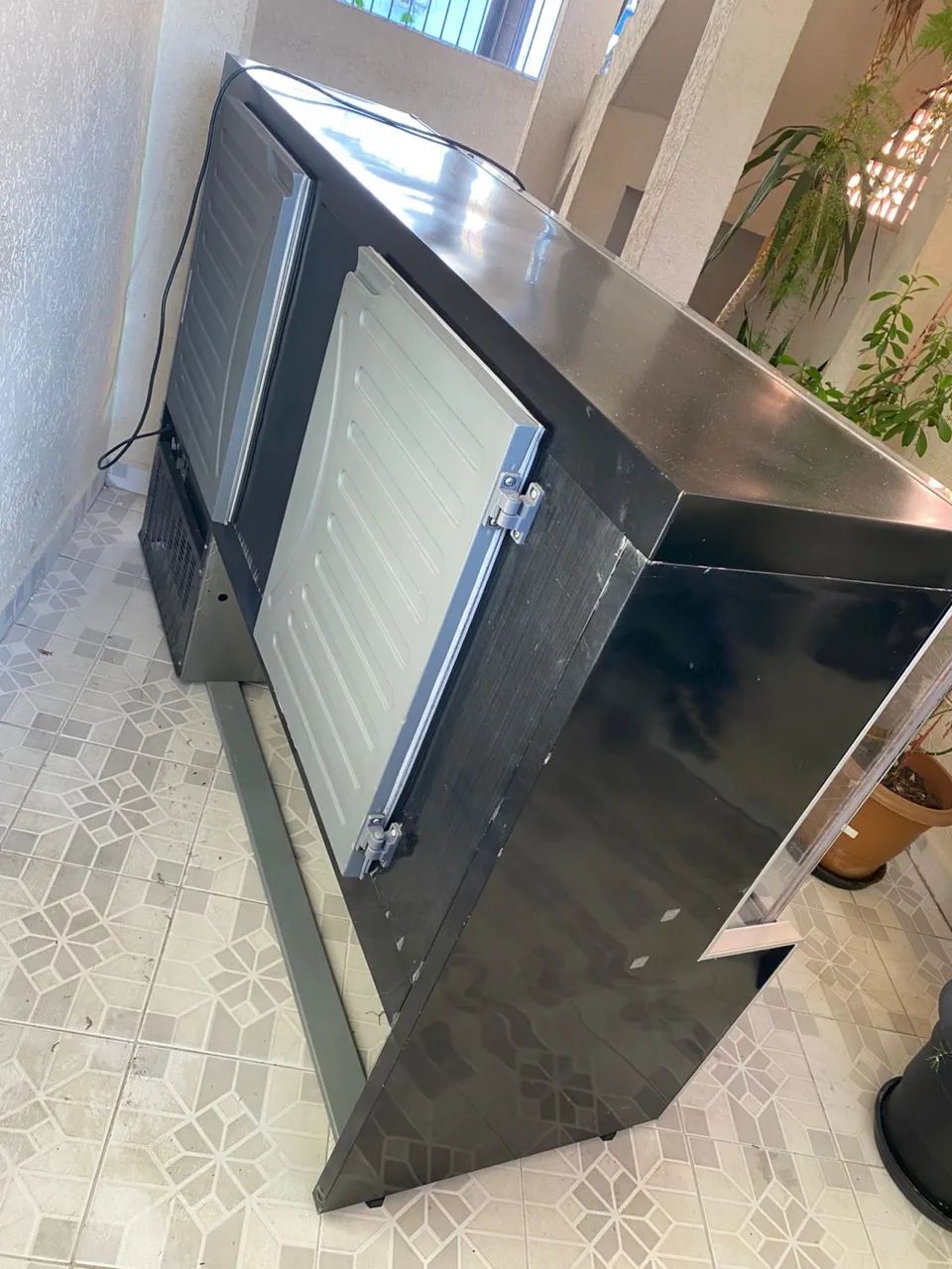 Vitrine Refrigerada Gelopar Comercial - Ótimo Estado - R$ 3.500  - Foto 2