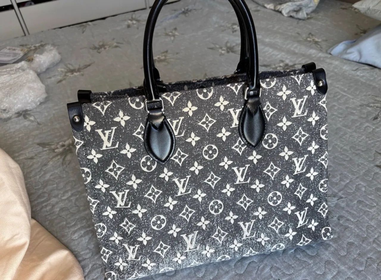 Bolsa Louis Vuitton onthego  - Foto 4