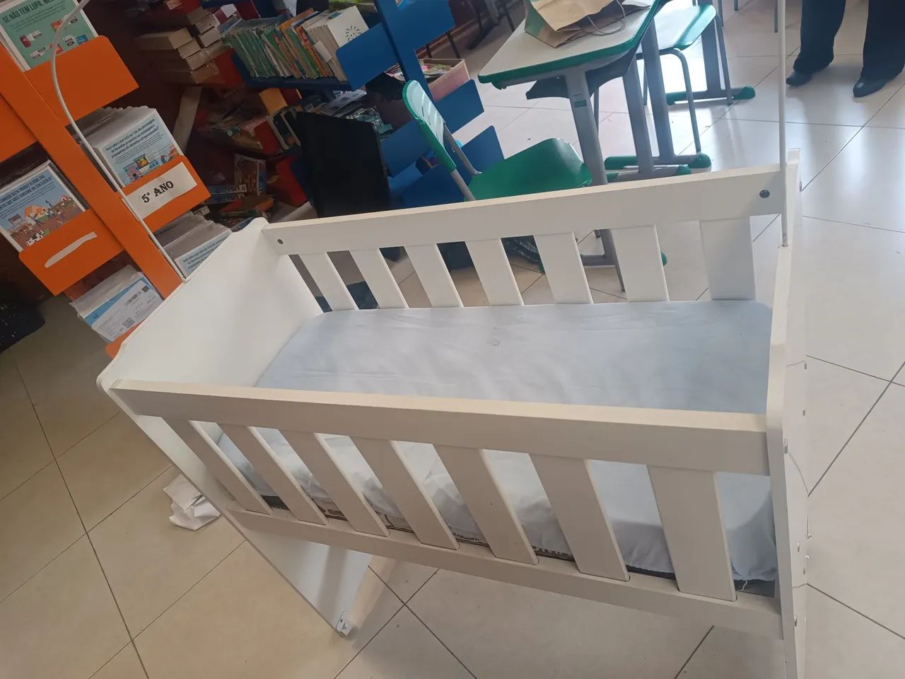 Berço branco recém nascido  - Foto 3