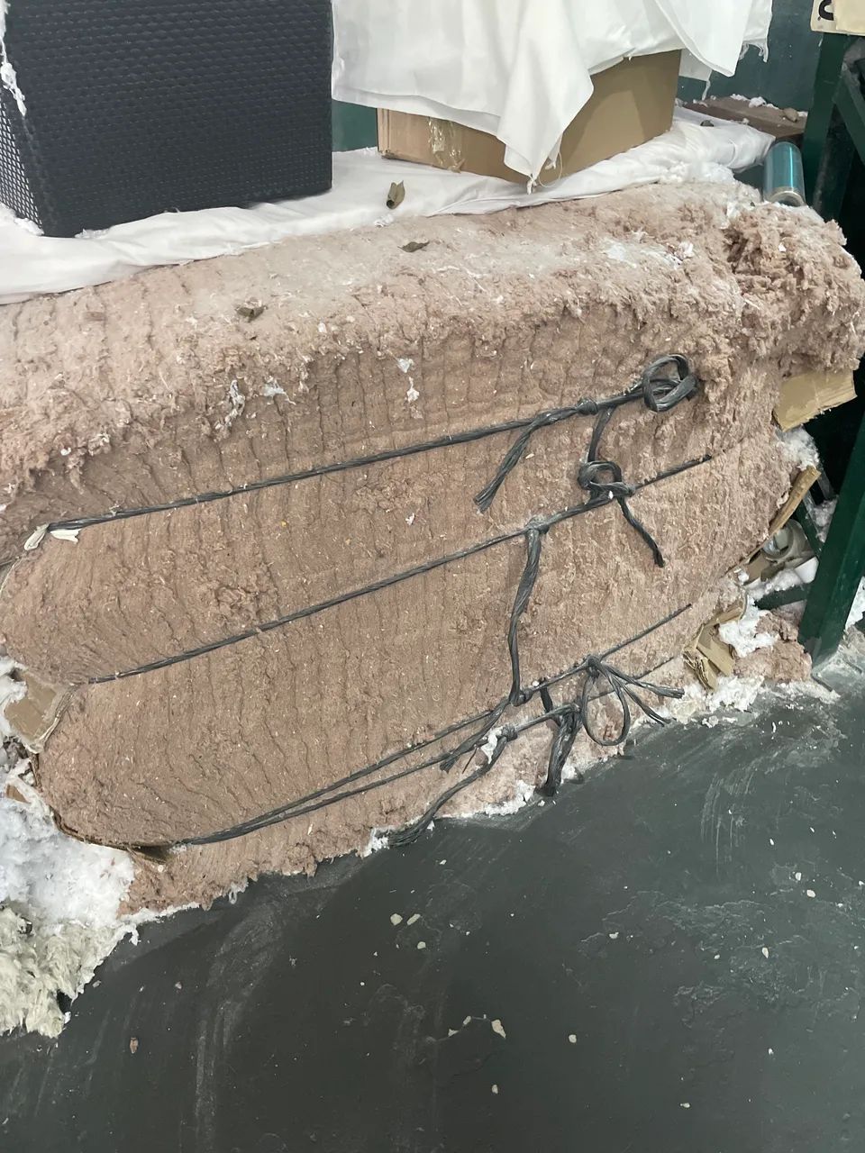 Doação de fardos Desfibrado para enchimentos travesseiros cama pet futon - Foto 2