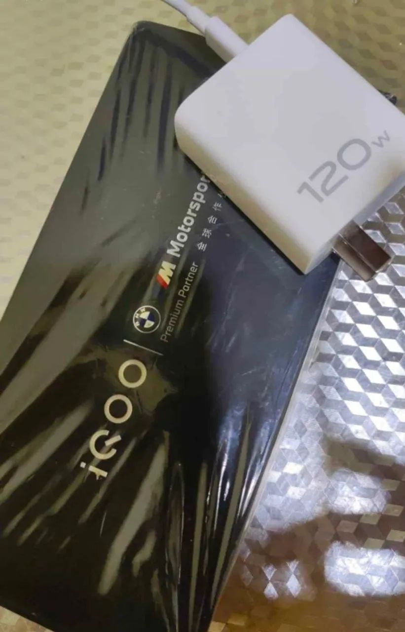 Vivo iQoo 12  - Foto 2