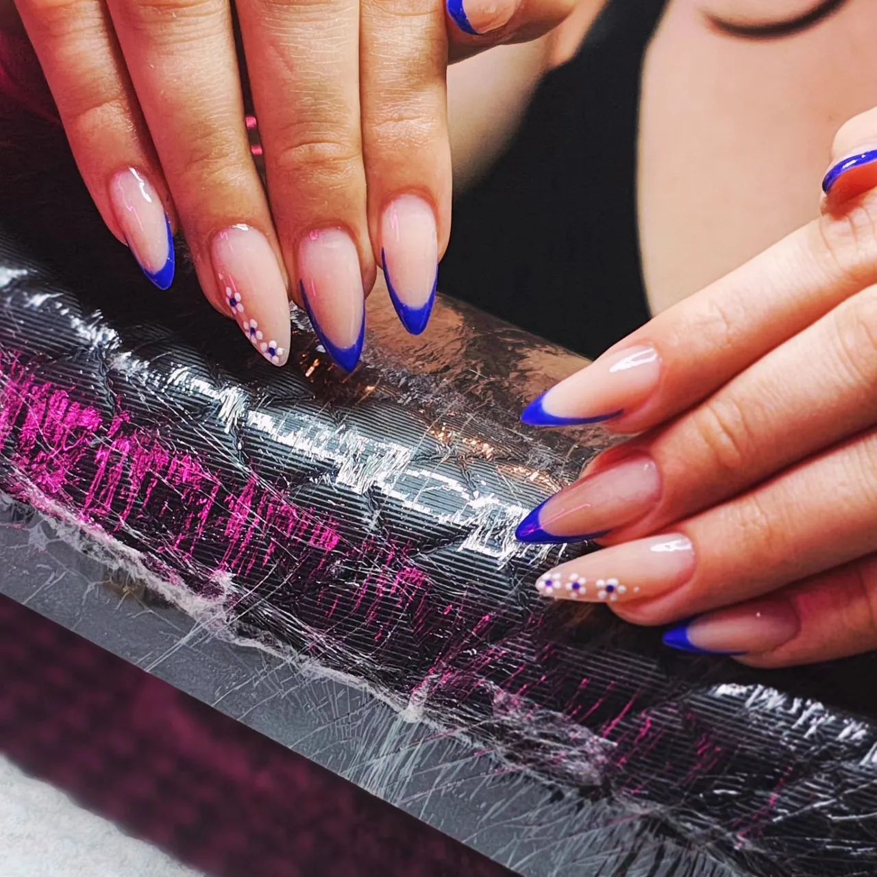 Curso de alongamento de unhas e extensão de cílios  - Foto 4