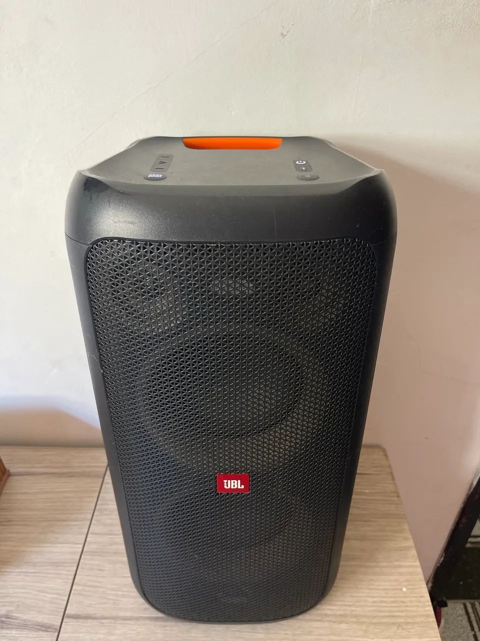 Jbl Partybox 100 | Cartão até 18x | Analiso trocas - Aparelhos de