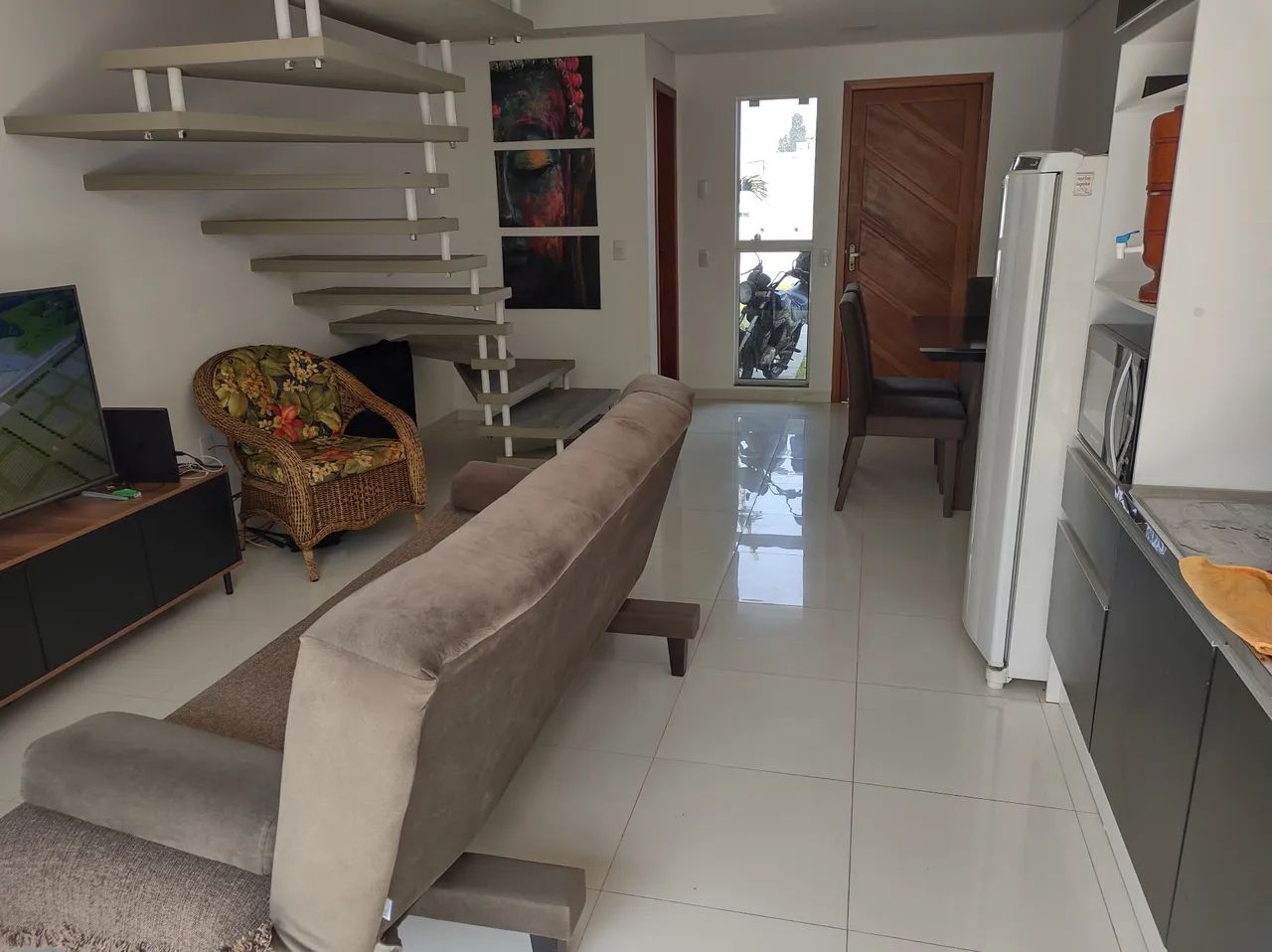 DUPLEX GEMINADO 2 SUÍTES 3 BANHEIROS  - Foto 3