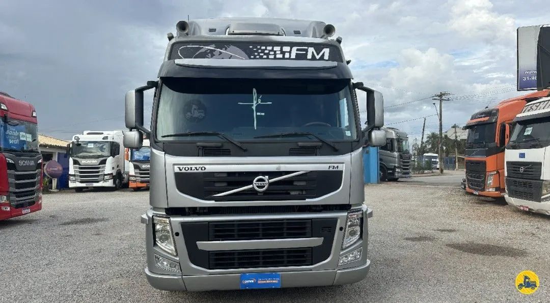 VOLVO FM-370 4X2<br>2010/2010<br>TETO ALTO - Foto 2