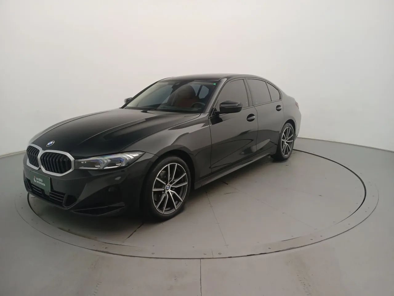 BMW Série 3 320i, foto 1 de 18