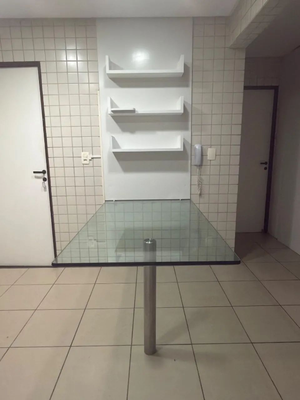 Mesa em Vidro Temperado com Pé de Alumínio - Foto 3