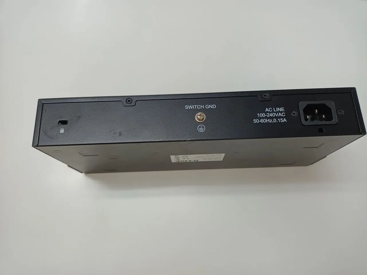 Switch D-Link DES-1024D 24 Portas Fast Ethernet  - Foto 3