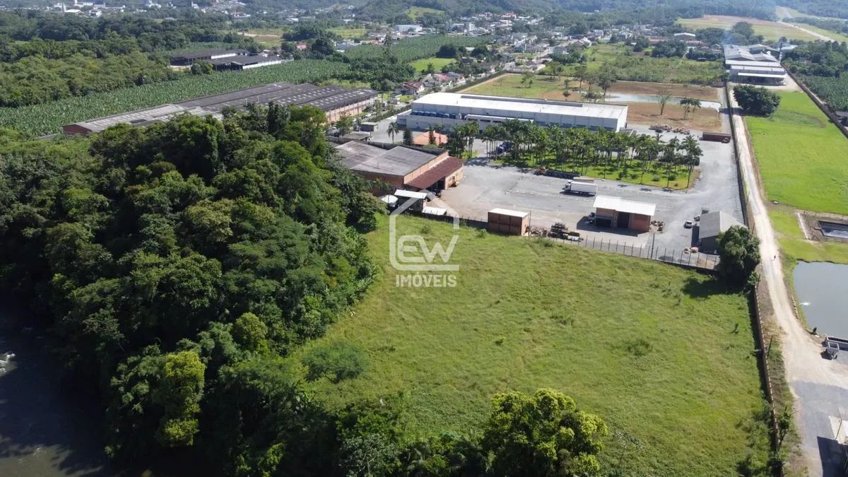 Terreno com Área Total de 14.342m² em Schroeder, SC