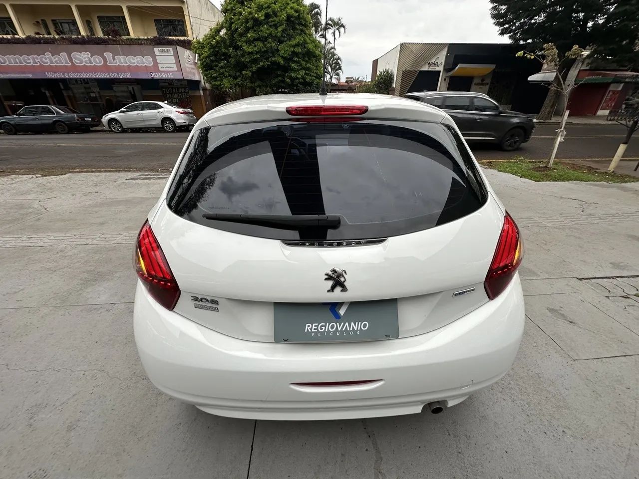 Peugeot 208 Active Pack 1.2 Flex 12V 5P Mec. 2017 - Foto 4
