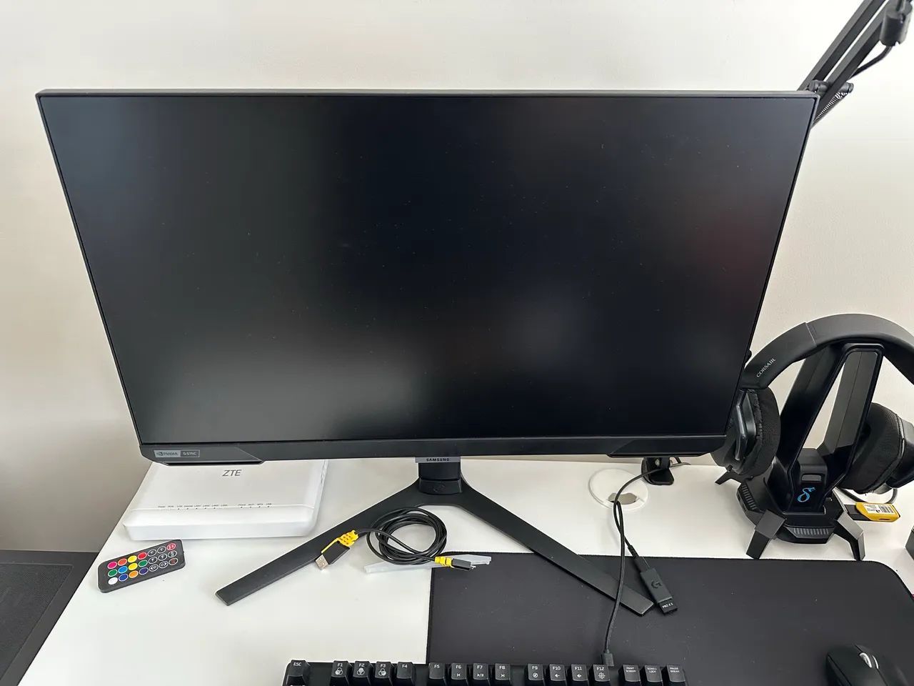 Vendo Monitor 240hz Samsung Odyssey G40 25 polegadas - Foto 2