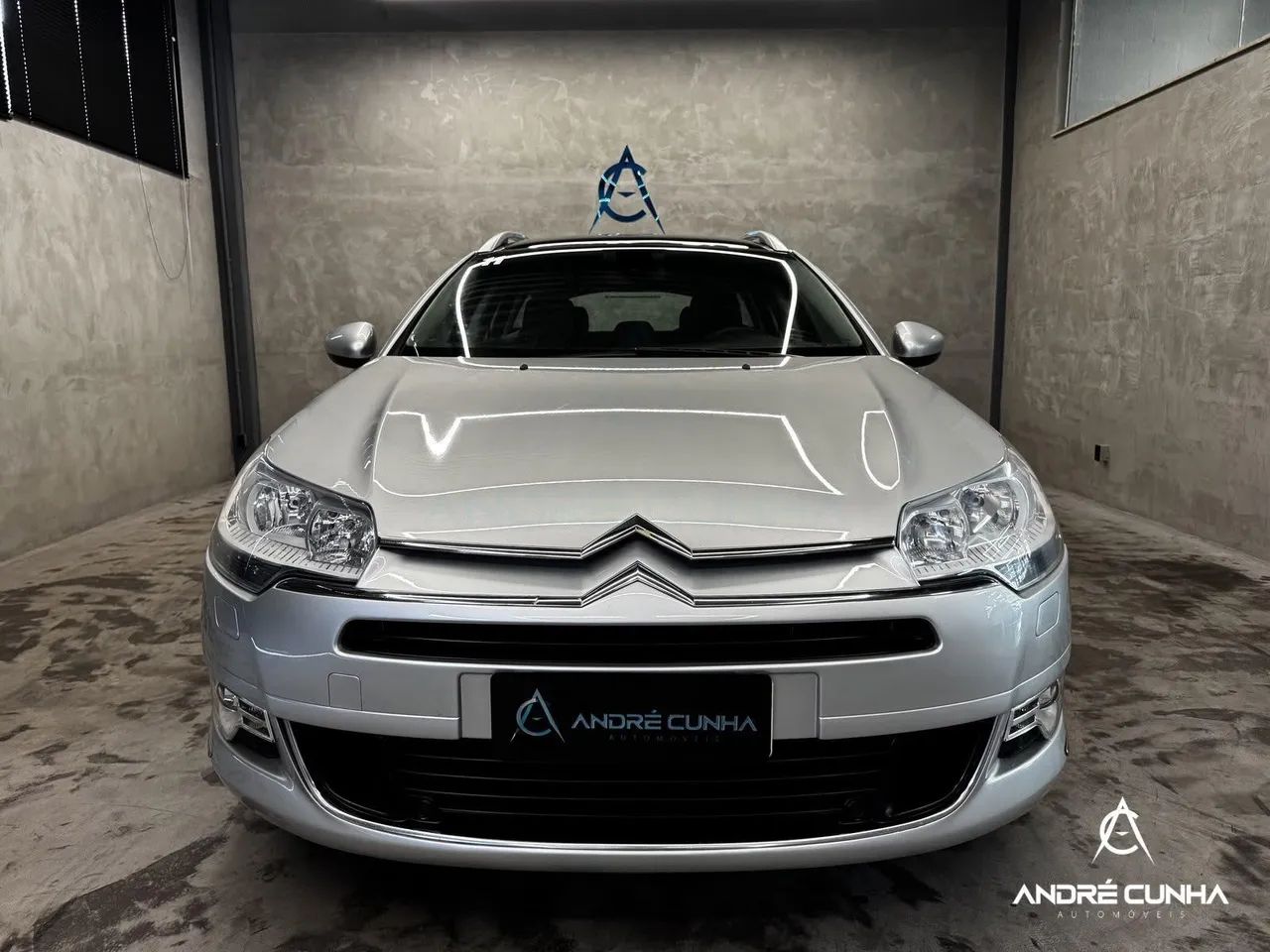 Citroen C5 Exclusive Break 2.0 16V Aut. 2011 - Foto 2