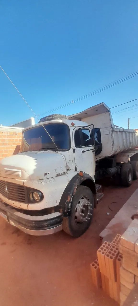 Vendo caminhão