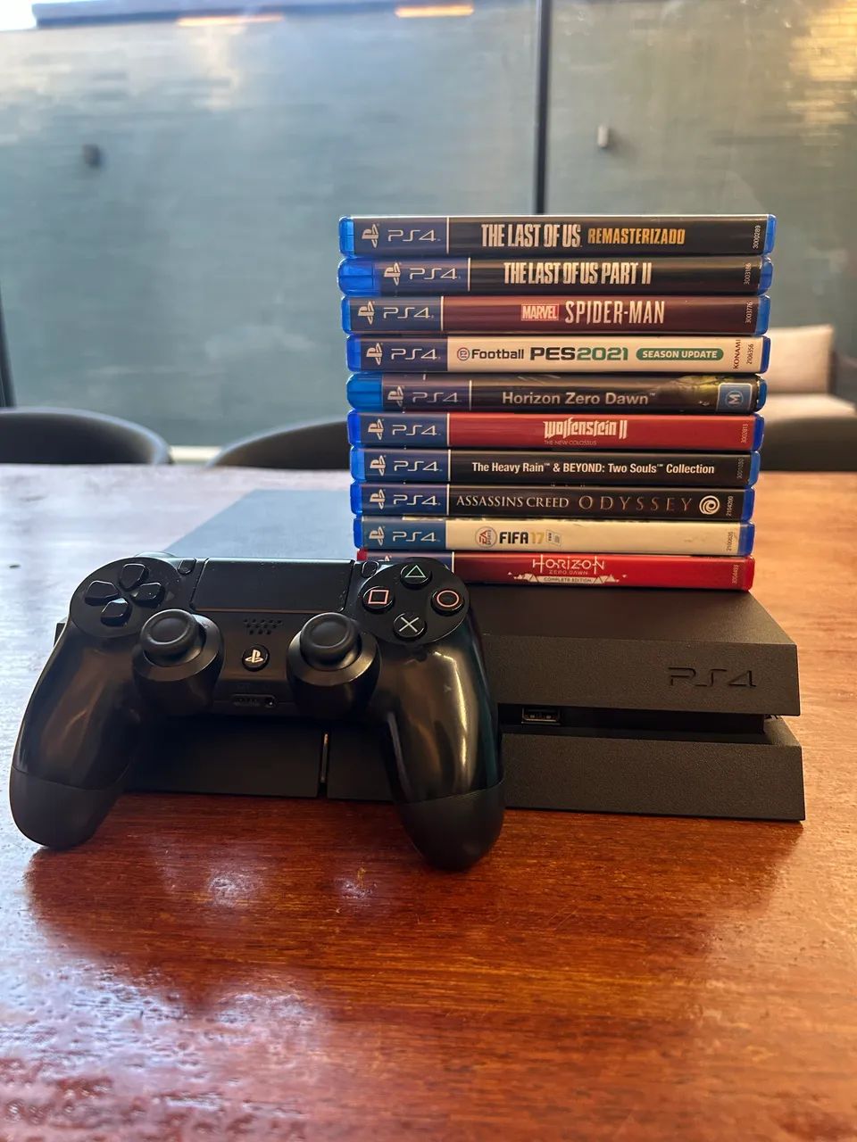 PlayStation 4 + 10 Jogos