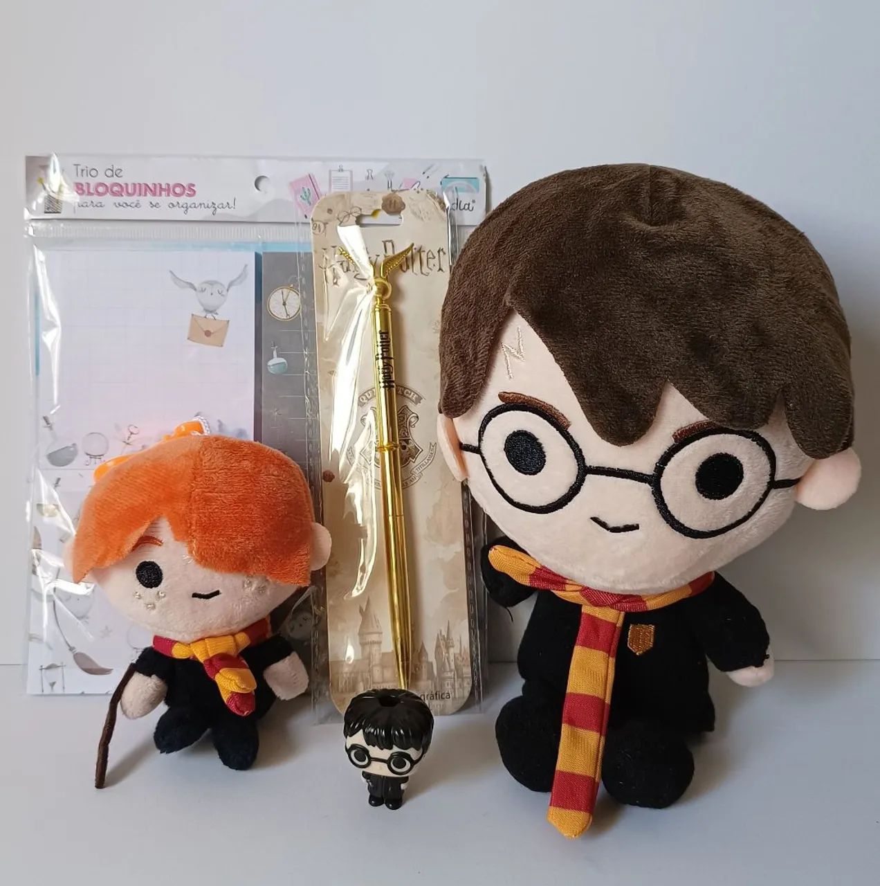 Harry Potter de Pelúcia com Itens de Papelaria Kit Presente  - Foto 3