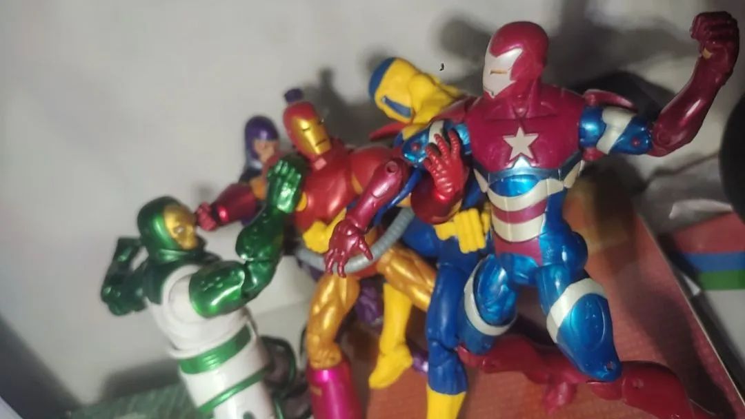 Action Figure Homem de Ferro Iron Man Vingadores Marvel Legends  - Foto 4