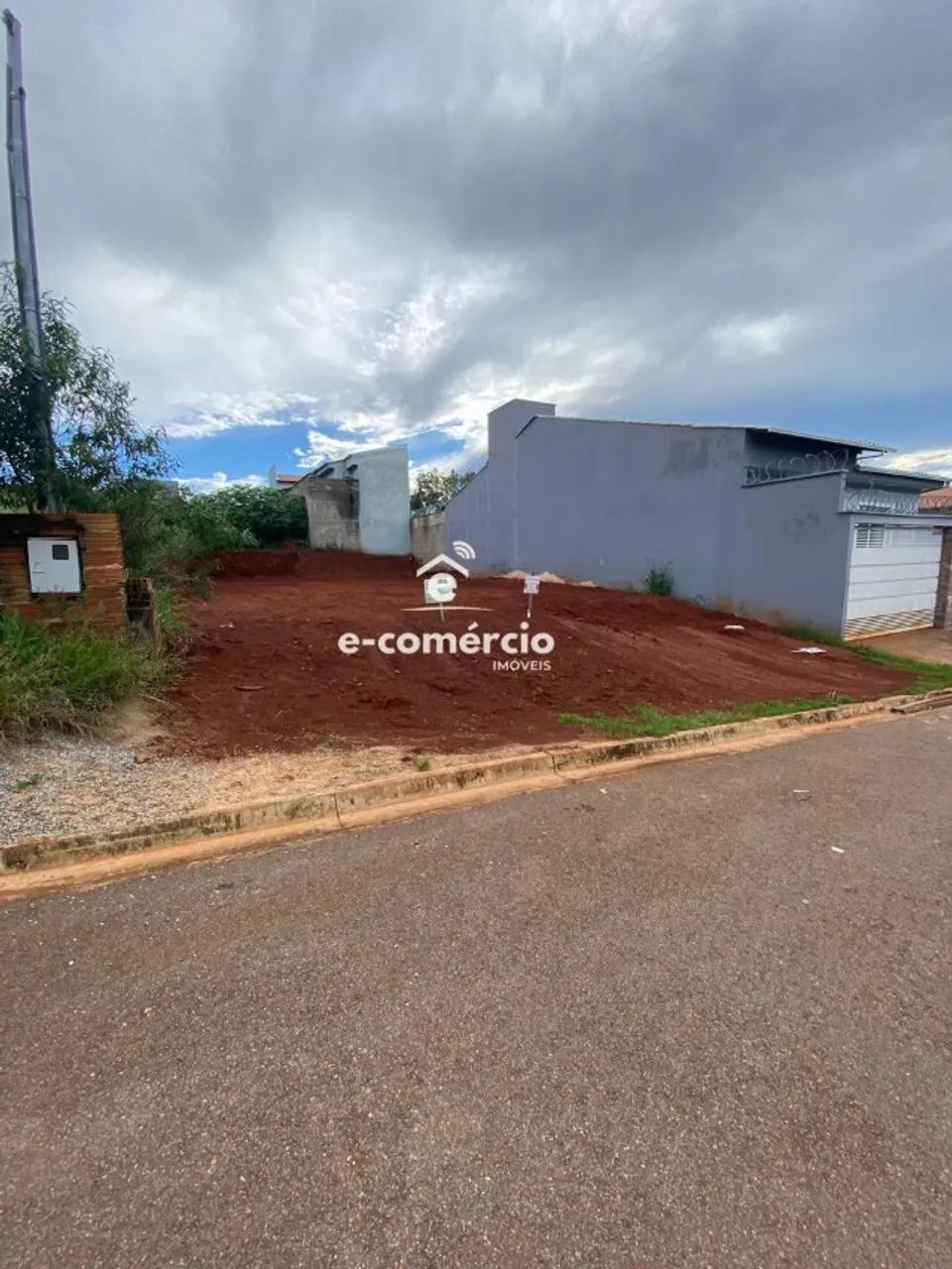  Lote a VENDA já com terraplenagem pronta!