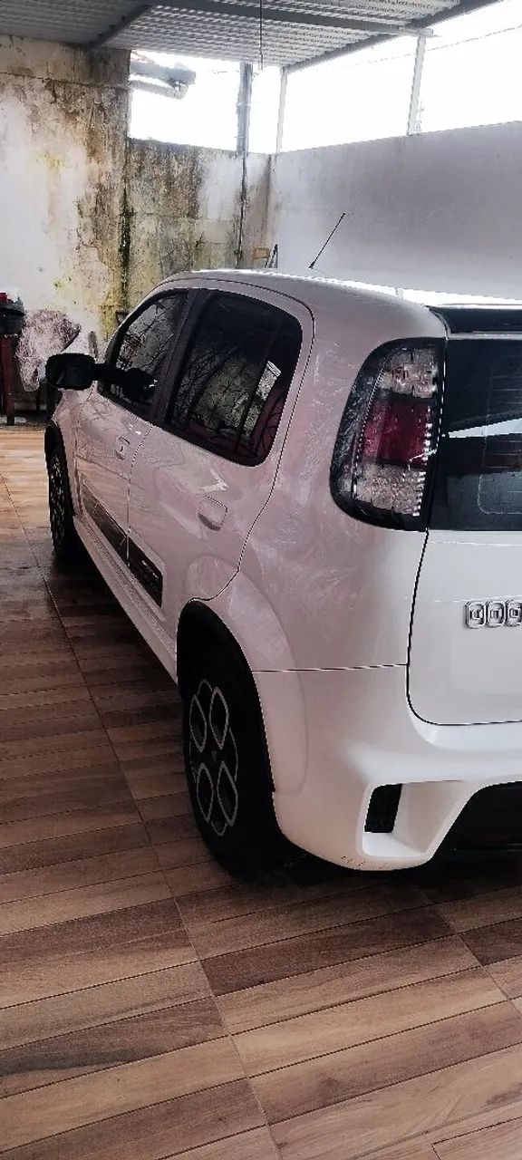Fiat Uno Sporting 1.4 EVO Fire Flex 8V 4P 2015 - Foto 4