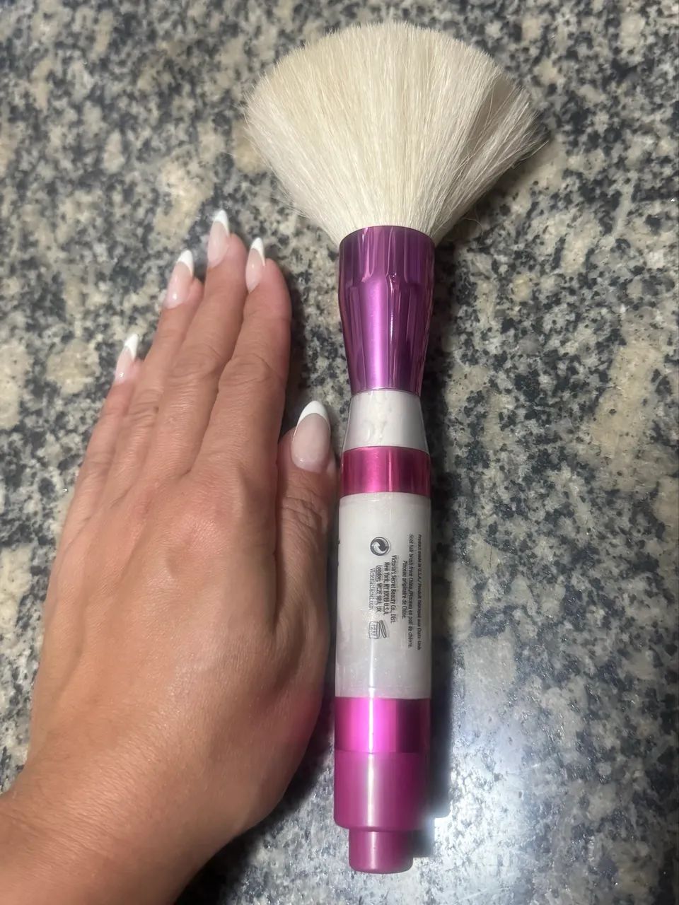 Victoria's Secret Bombshell Shimmer Powder Brush - Foto 3