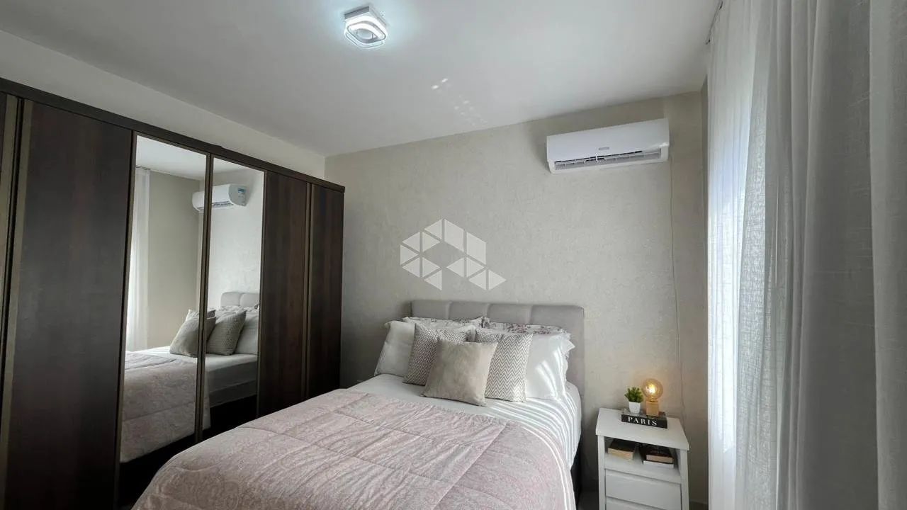 Casa de Praia Moderna e Mobiliada em Palhoça com Varanda Gramada e Ar-Condicionado - Foto 2