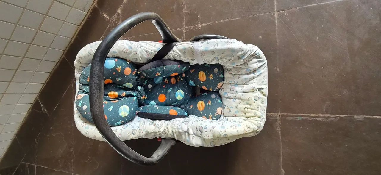 Carrinho de bebê com bebê conforto  - Foto 5