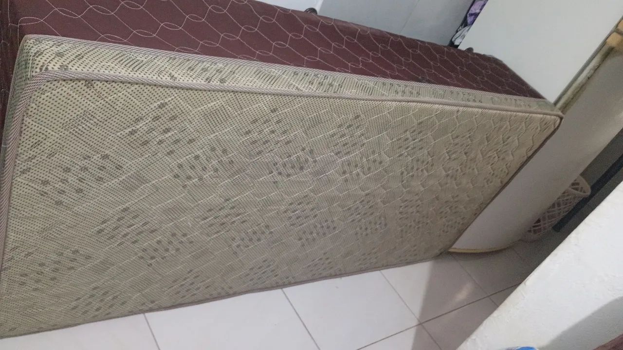 Cama box de solteiro com colchão conjugado 