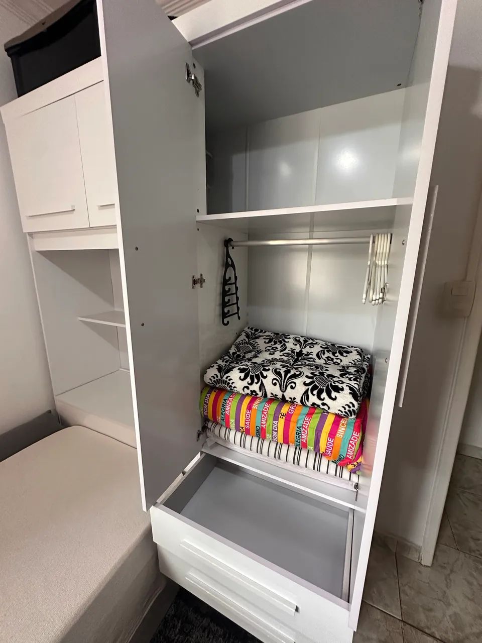 Guarda Roupa Branco com Bicama  - Foto 5