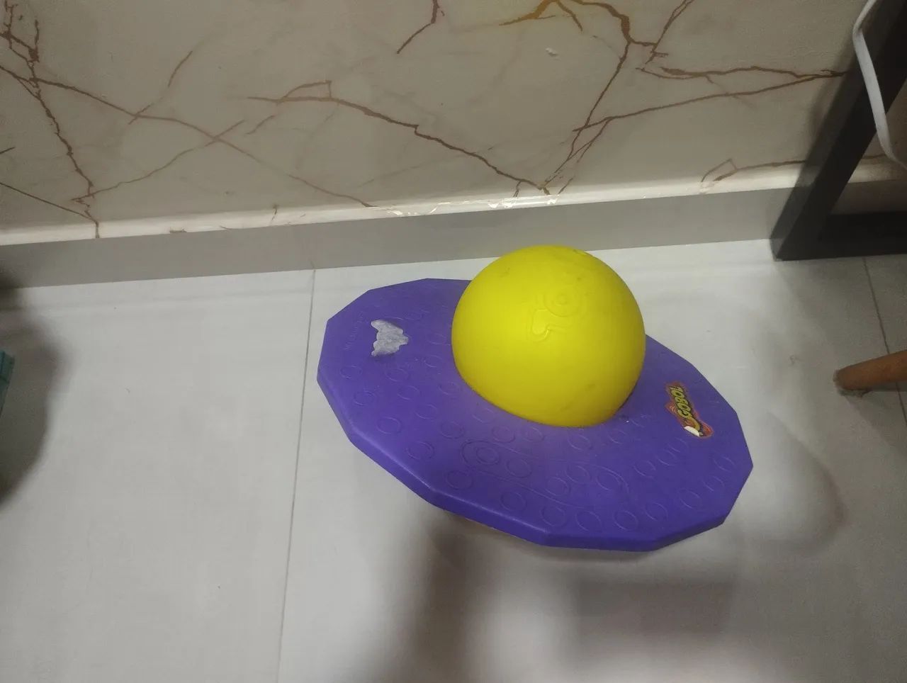 Pogobol - brinquedo de pula pula 