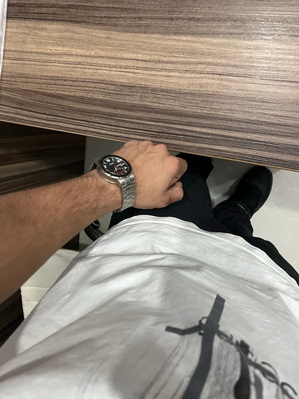 Relógio Magnum com pulseira aço inoxidável e bisel prateado - Foto 3