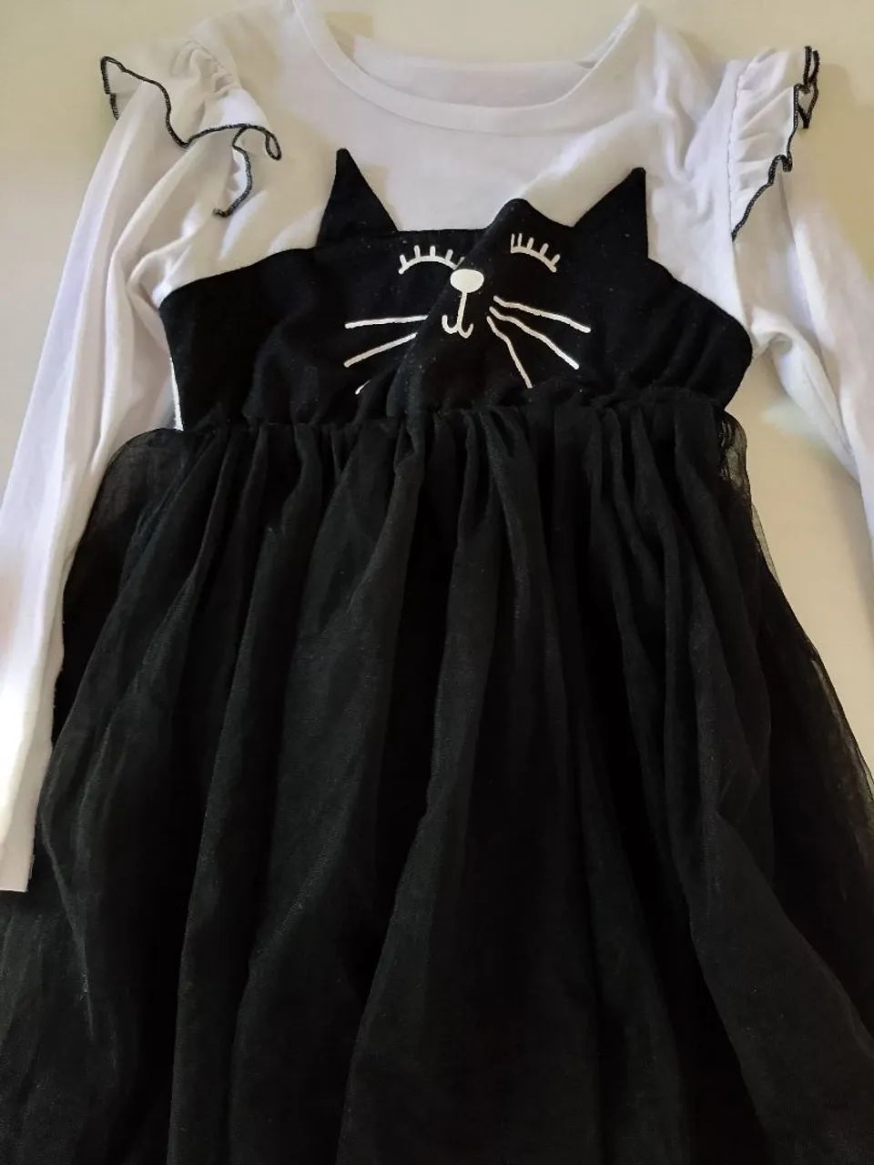 Vestido gatuchinha preta e branca 