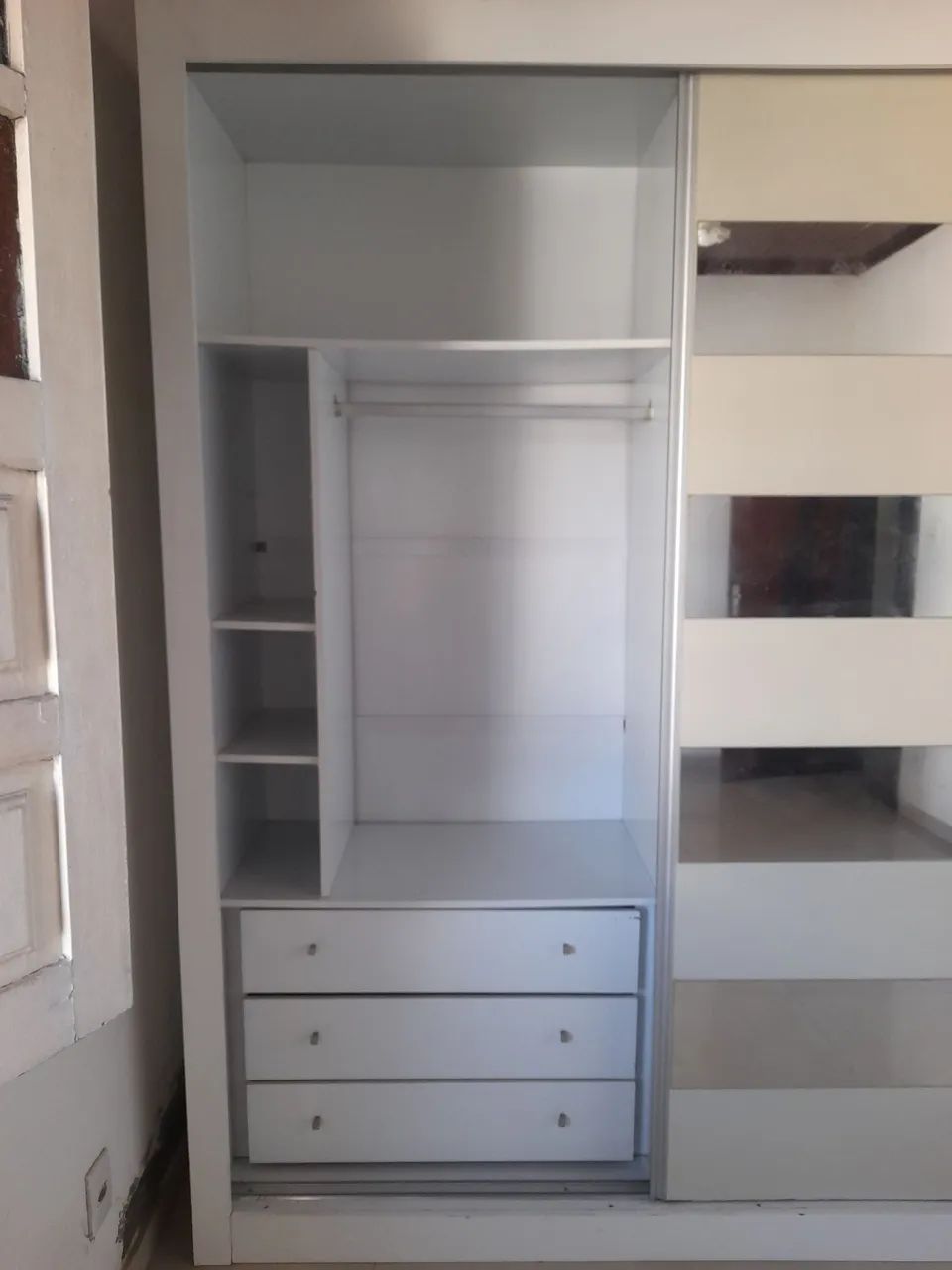 Guarda-roupa com espelhos, mdf e laca - Foto 4