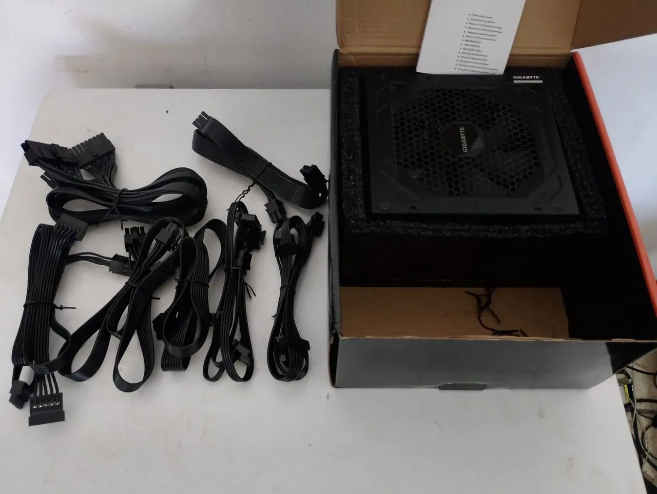 FONTE GIGABYTE 750w 80 PLUS GOLD FULL MODULAR - Foto 3
