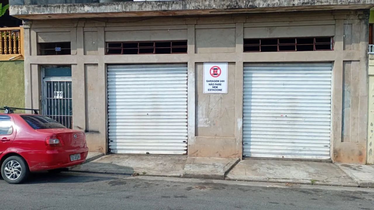 Loja na Rua Adalberto Kurt, 819  100 m²